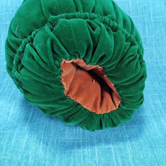 1930s Green Velvet Child’s Muff and Hand Warmer - Picture 4 of 7
